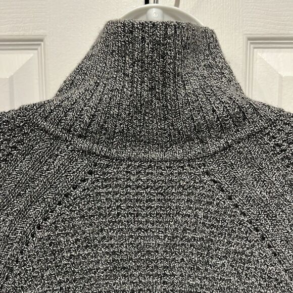 Banana Republic‎ Grey Mock Neck Sweater Size M - Picture 6 of 9